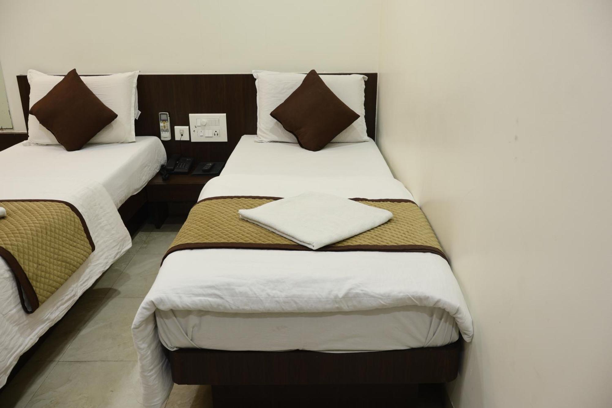Hotel Kabir Ahmedabad Extérieur photo
