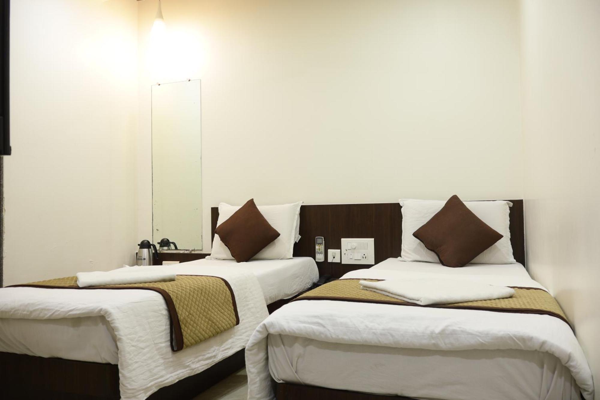 Hotel Kabir Ahmedabad Extérieur photo