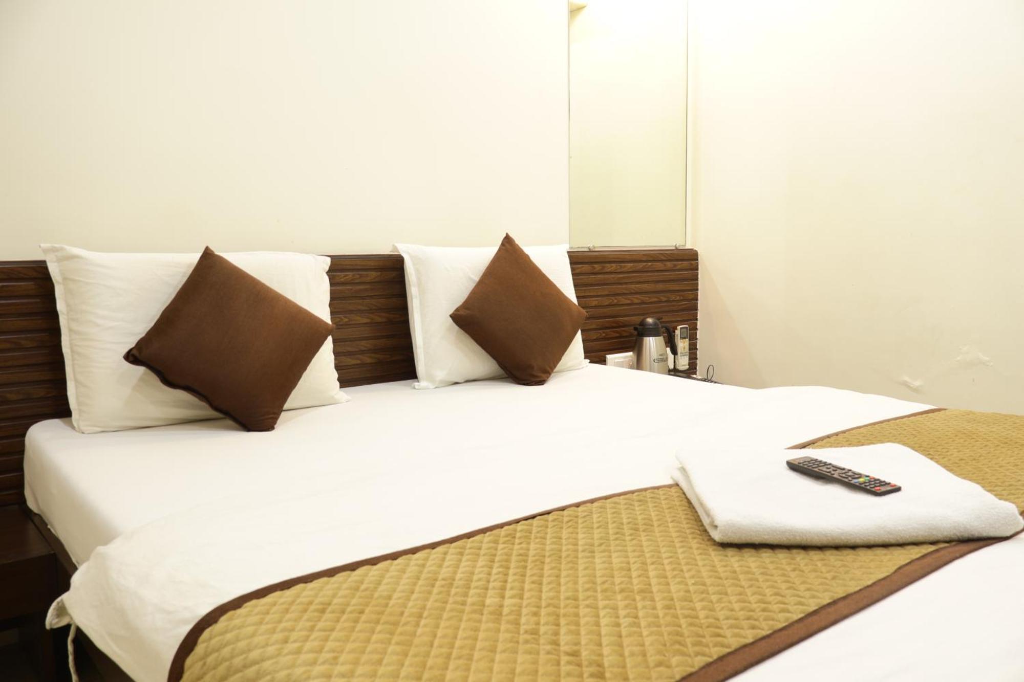 Hotel Kabir Ahmedabad Extérieur photo