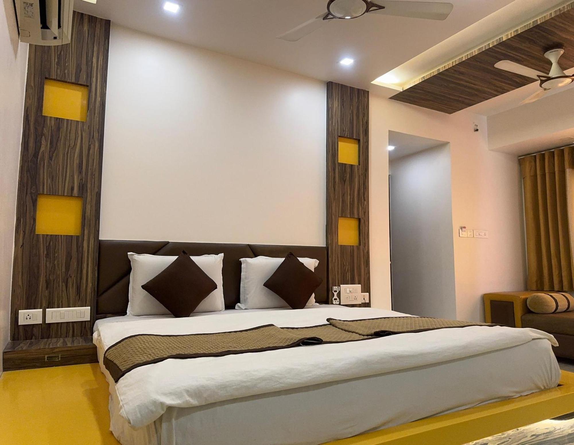 Hotel Kabir Ahmedabad Extérieur photo