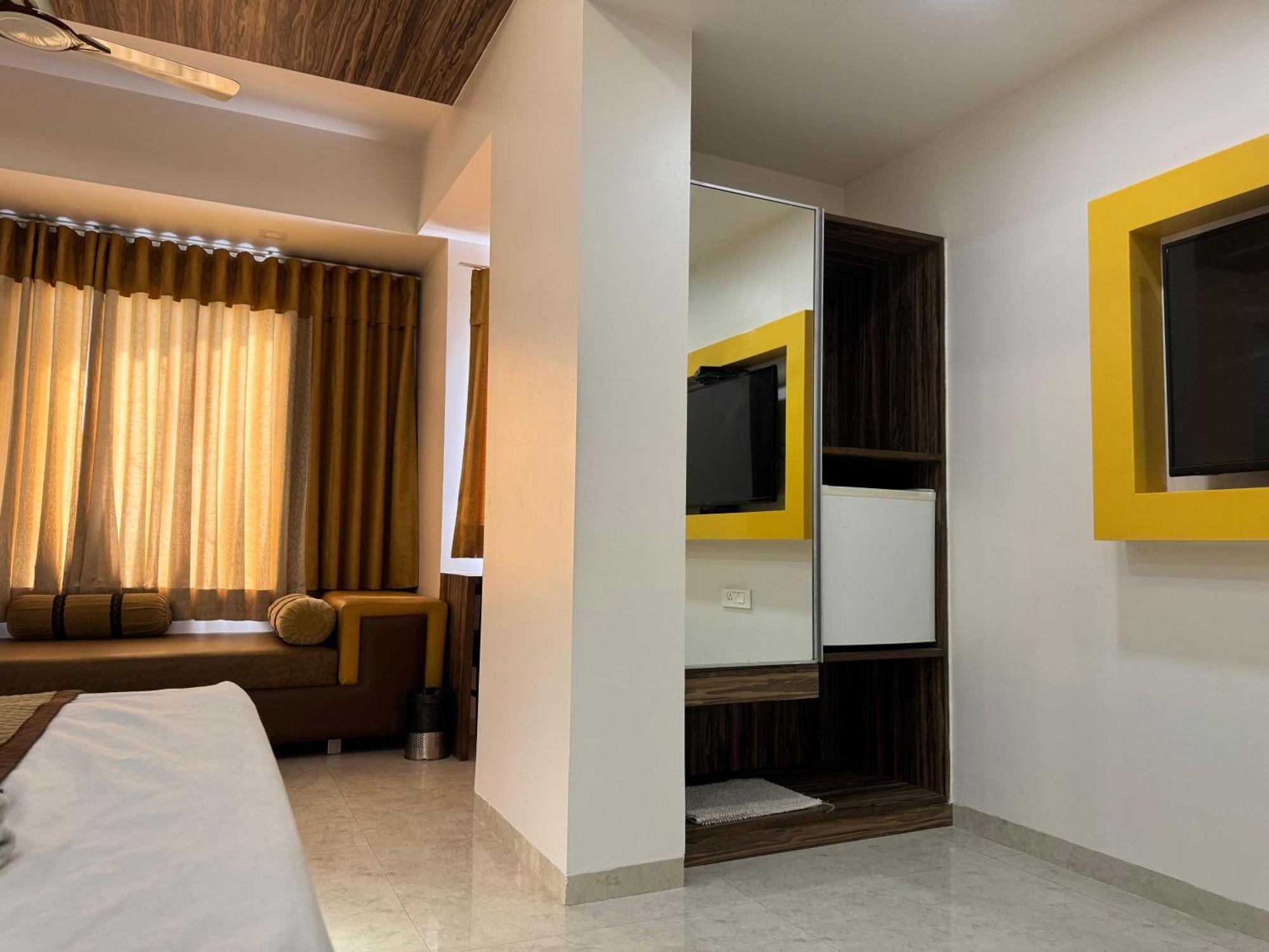 Hotel Kabir Ahmedabad Extérieur photo