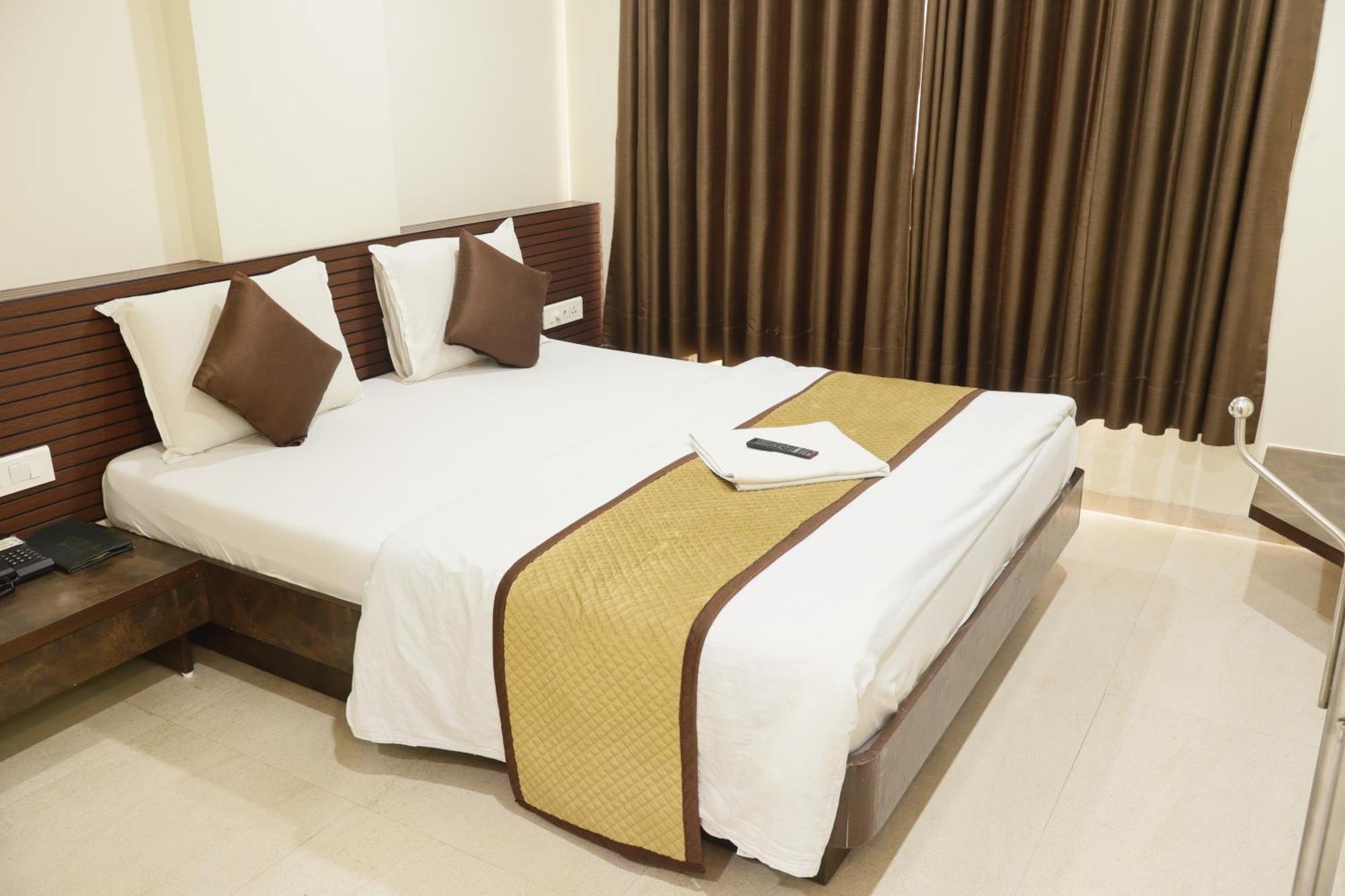 Hotel Kabir Ahmedabad Extérieur photo